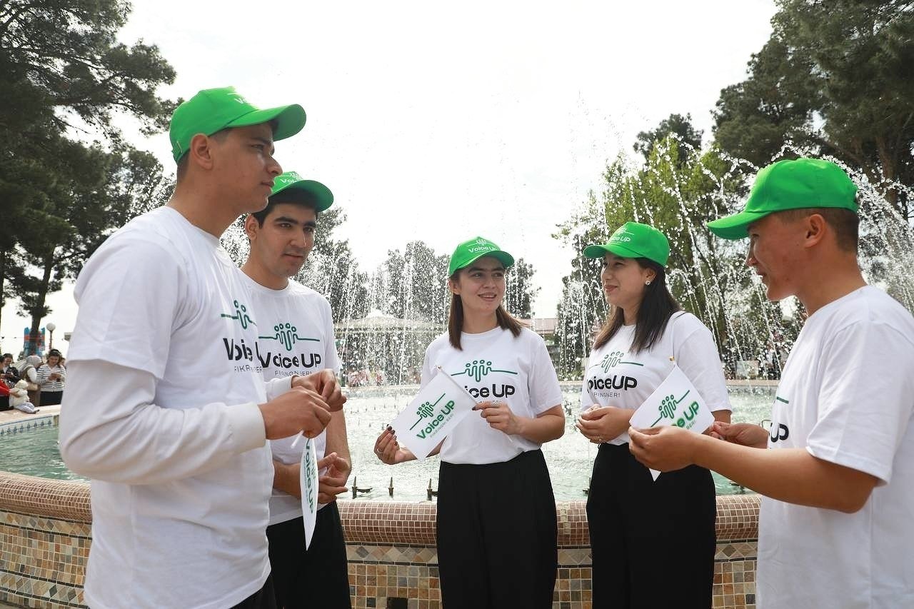 Termizda volontyor yoshlar uchun “Voice up” oromgohi tashkil etildi