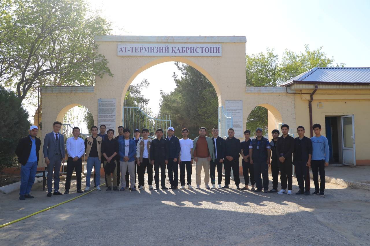 Termiz davlat universiteti  yoshlar ittifoqi boshlang’ich tashkiloti faol a’zolari bilan “At-Termiziy” qabristonida  hashar ishlari