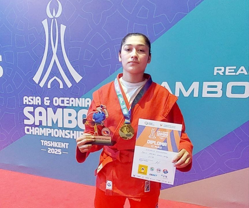 Sambo bo‘yicha Osiyo va Okeaniya chempionatida yana bir talabamiz yutug‘i evaziga davlatimiz bayrog‘i ko‘kka ko‘tarildi