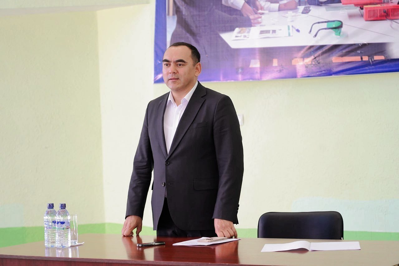 Rektorimiz akademik litsey jamoasi bilan uchrashdi