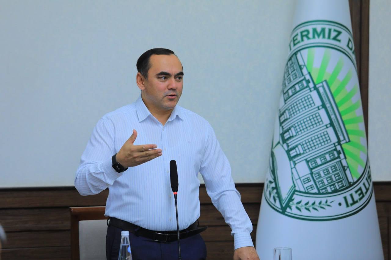 Rektorimiz "Qabul-2025" komissiyasi a'zolari bilan uchrashdi